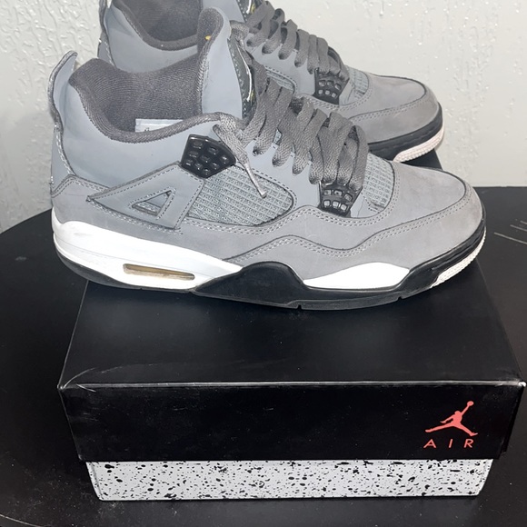 Jordan 4 Cool Grey - Picture 3 of 8